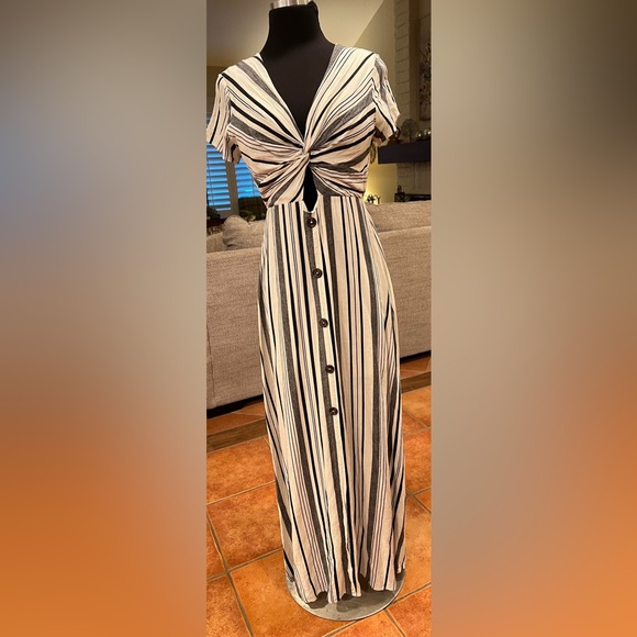 Peach Love California Dresses & Skirts - Maxi Dress with buttons  white with gray and black stripes